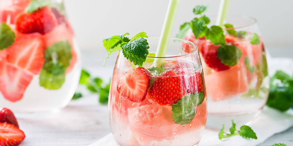 Pine Hills Nursery -Elevate Your Sun Tea-strawberry and mint drink